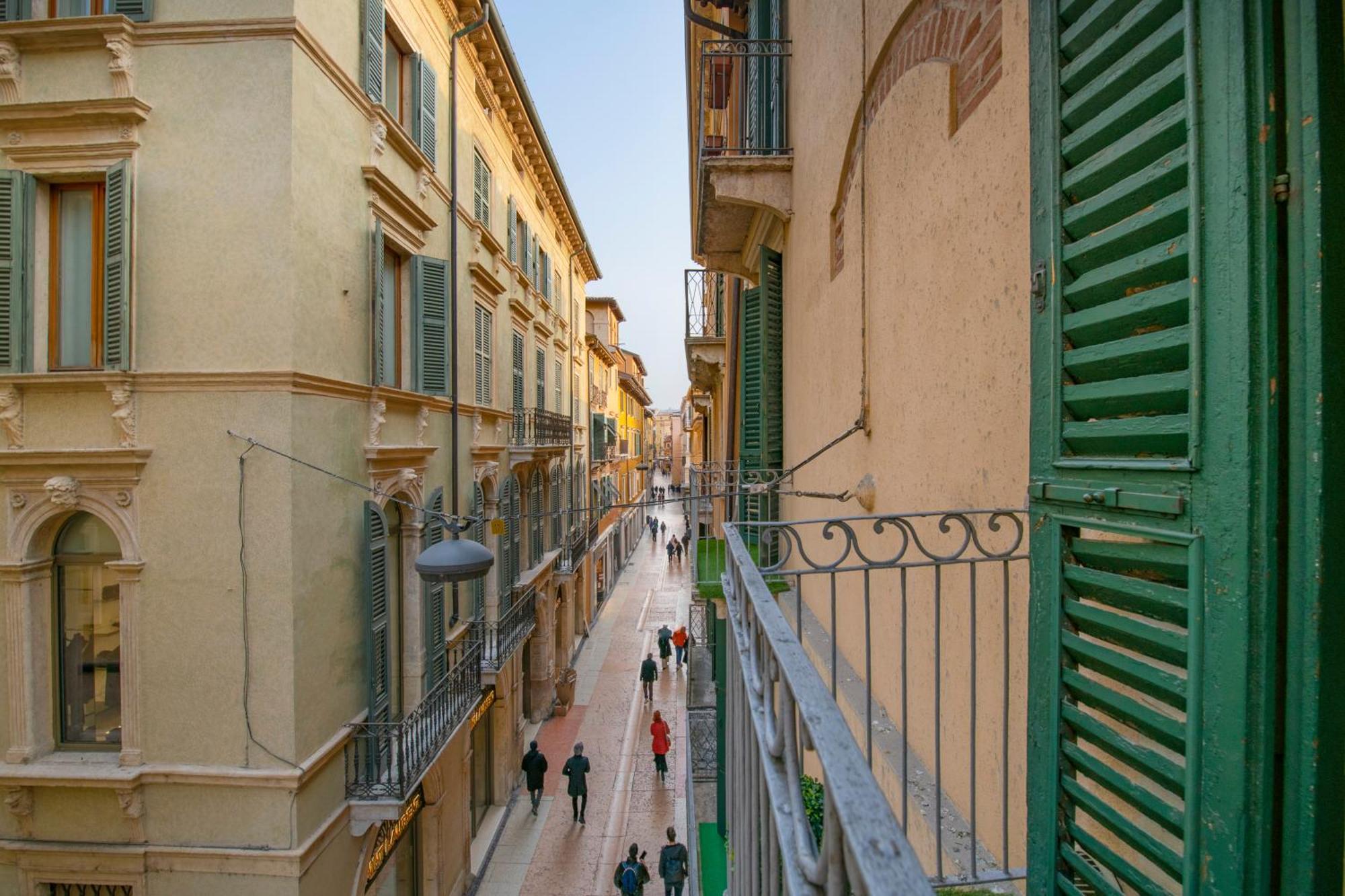 Palace Home Mazzini Verona Center Экстерьер фото