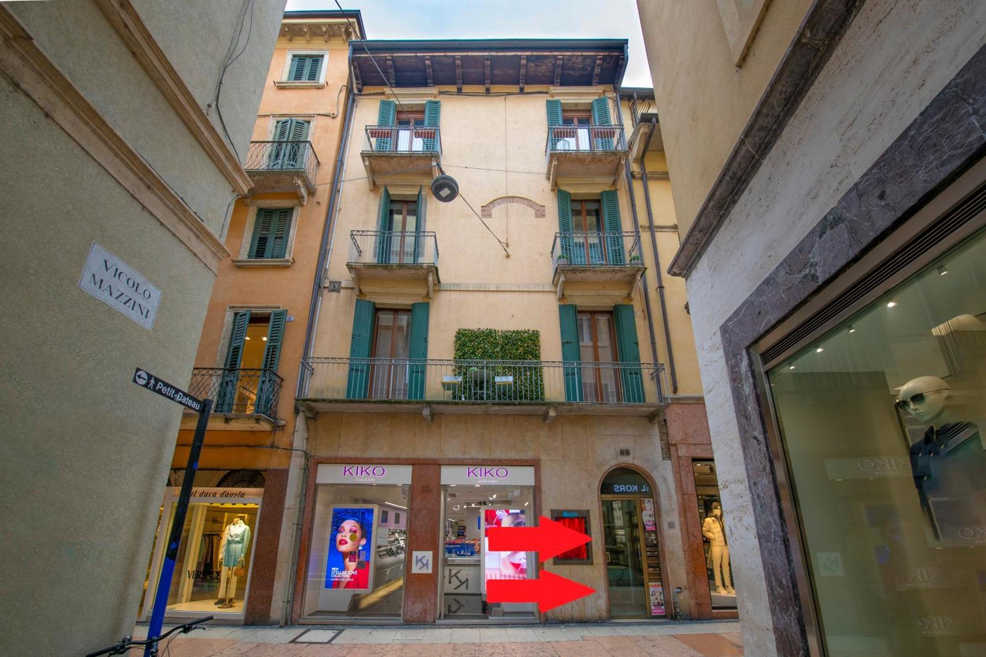 Palace Home Mazzini Verona Center Экстерьер фото